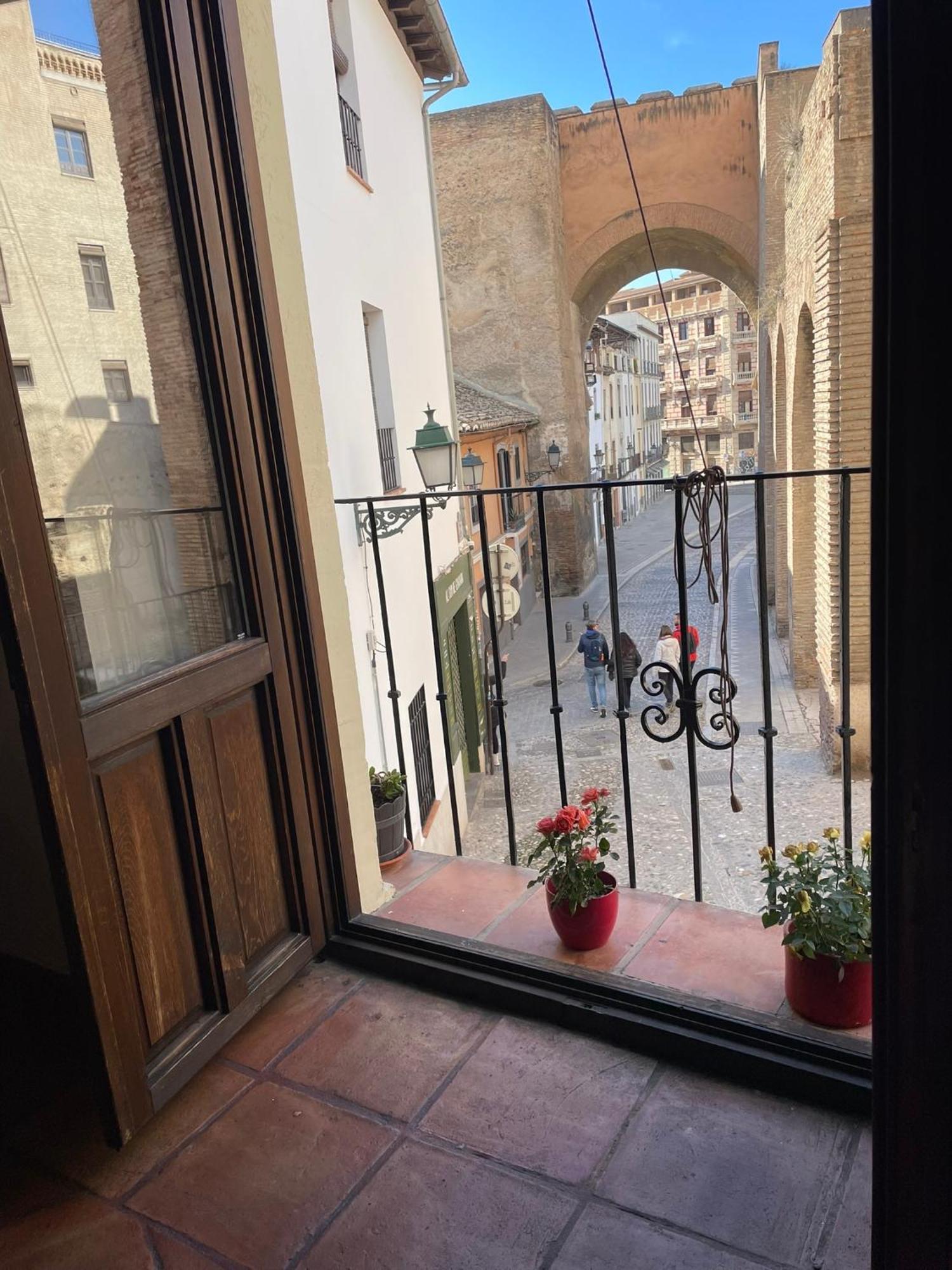 Appartement Sleep In Historic Puerta Elvira à Grenade Extérieur photo